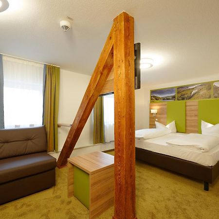Hotel Zur Post Leipheim Exterior photo