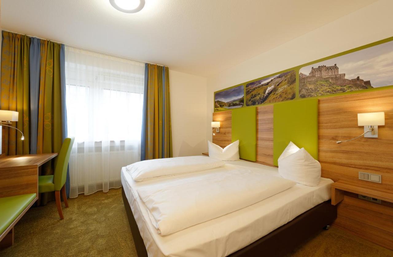 Hotel Zur Post Leipheim Exterior photo
