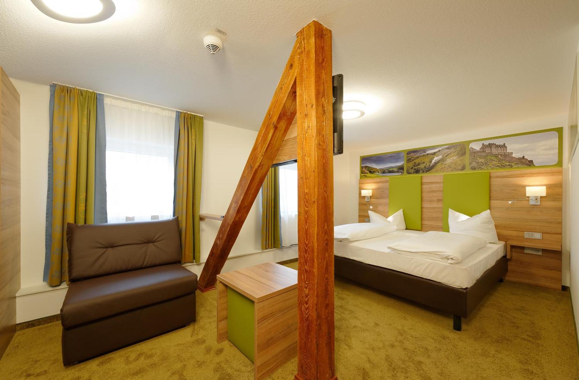 Hotel Zur Post Leipheim Exterior photo